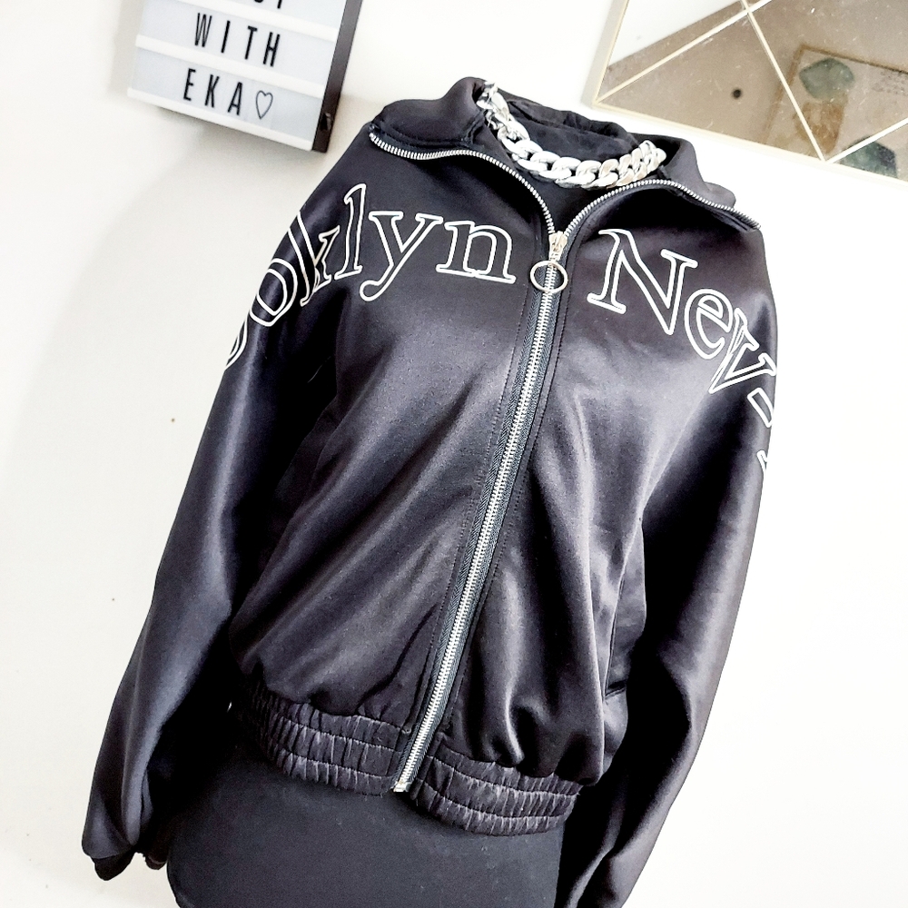 New York zippy lightweight crop jacket